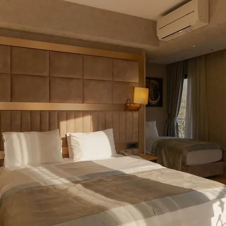 Lale Hotel