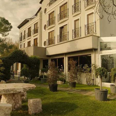 Otel Lale Sapanca