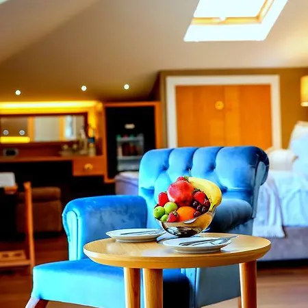 Lale Hotel