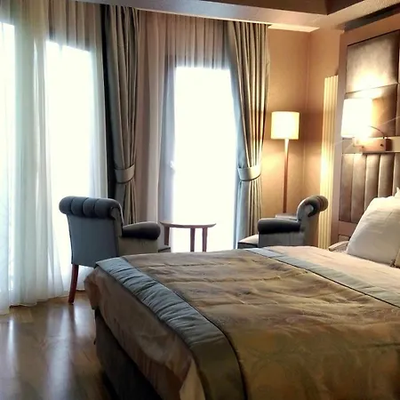 Lale Otel 3*