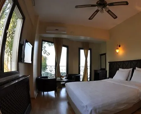 Otel Lale 3*
